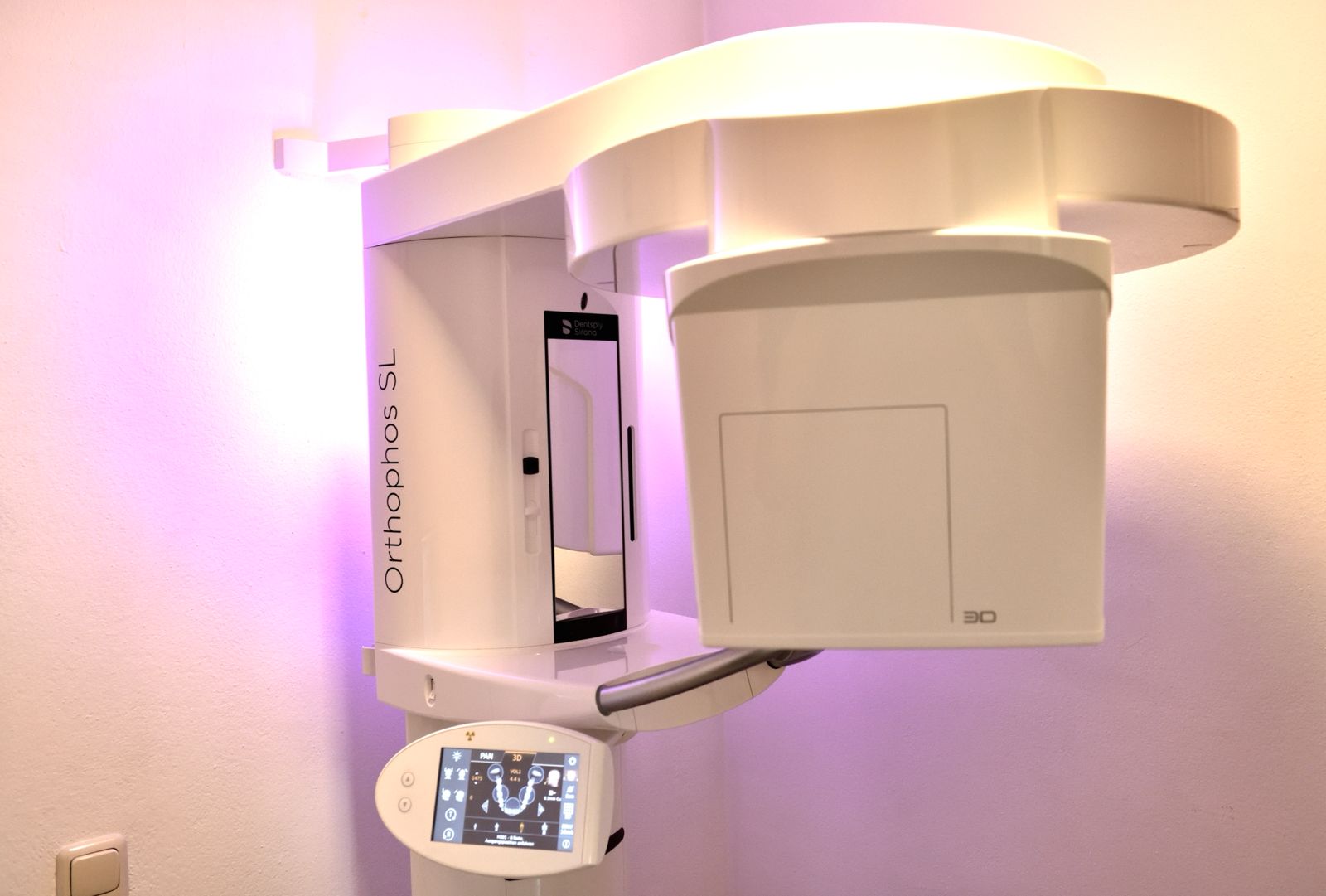 Orthophos SL 3D-Röntgengerät für die digitale Diagnostik in der Praxis Fischer
